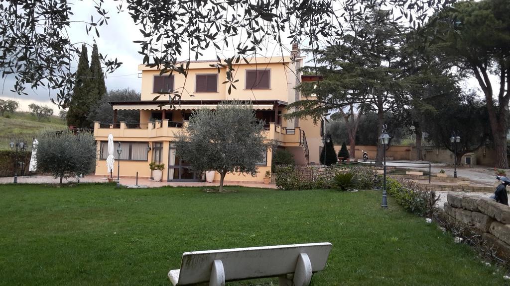 Bed And Breakfast La Corte Degli Ulivi Civitavecchia Dış mekan fotoğraf