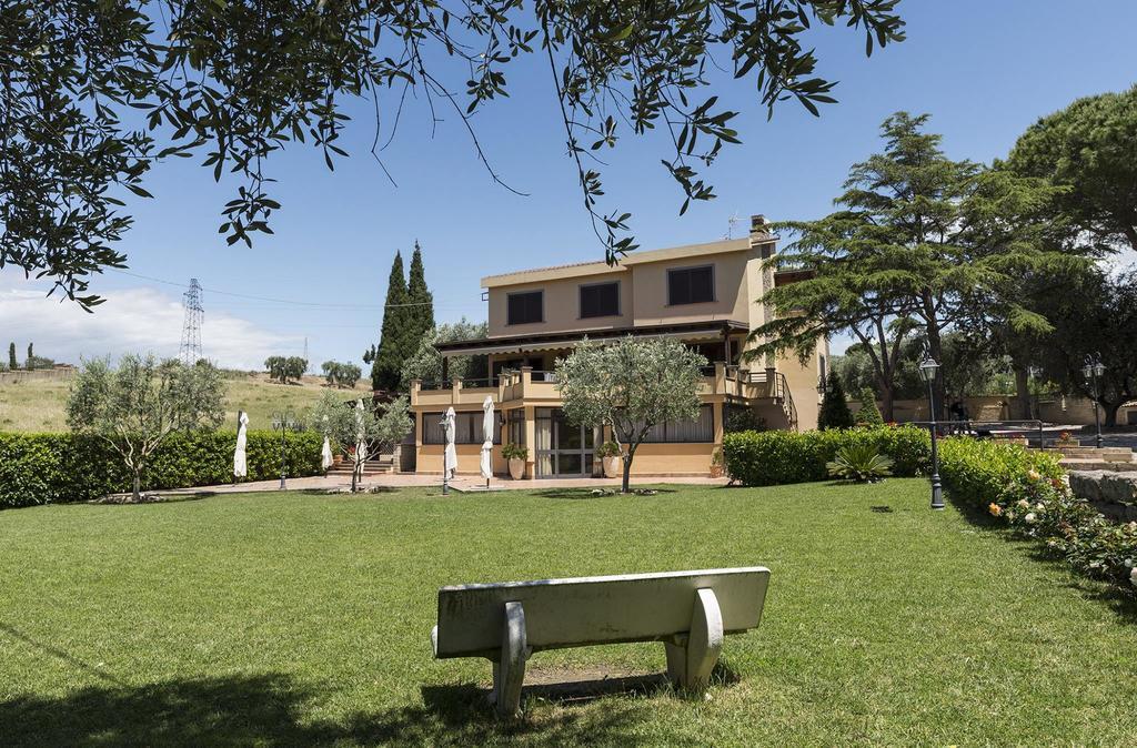 Bed And Breakfast La Corte Degli Ulivi Civitavecchia Dış mekan fotoğraf