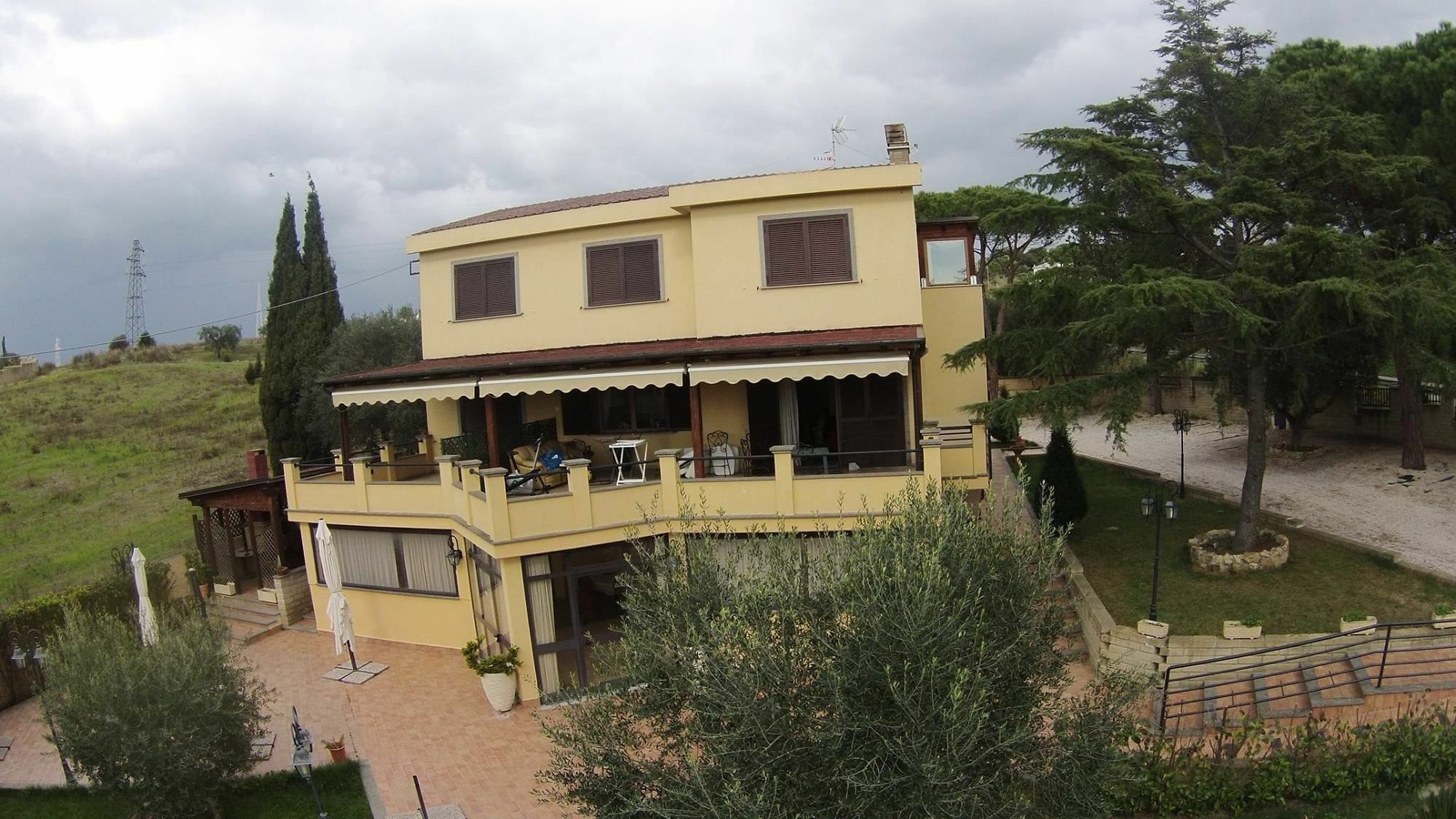 Bed And Breakfast La Corte Degli Ulivi Civitavecchia Dış mekan fotoğraf
