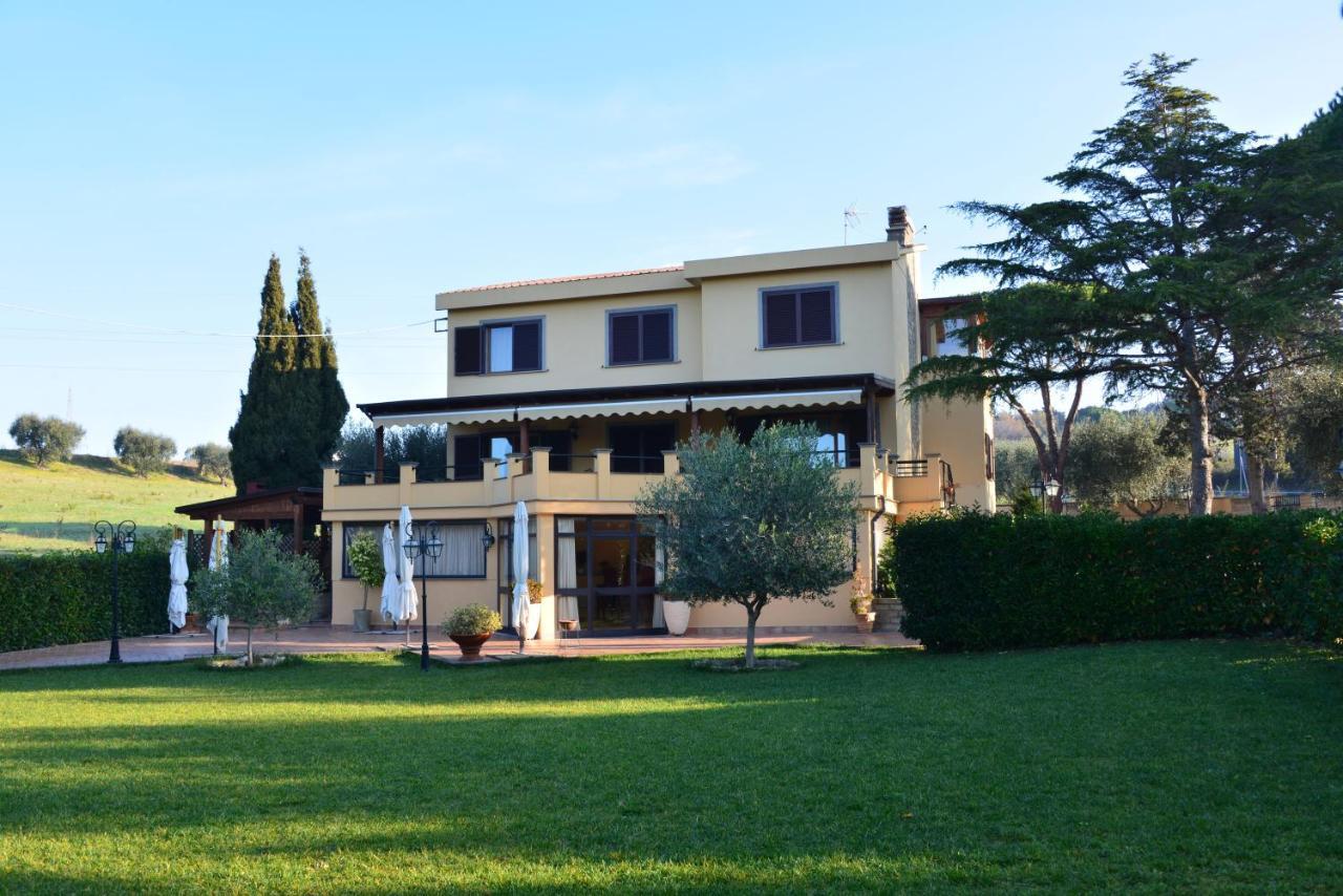 Bed And Breakfast La Corte Degli Ulivi Civitavecchia Dış mekan fotoğraf